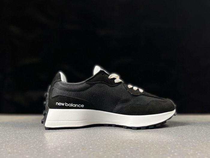 New Balance 327