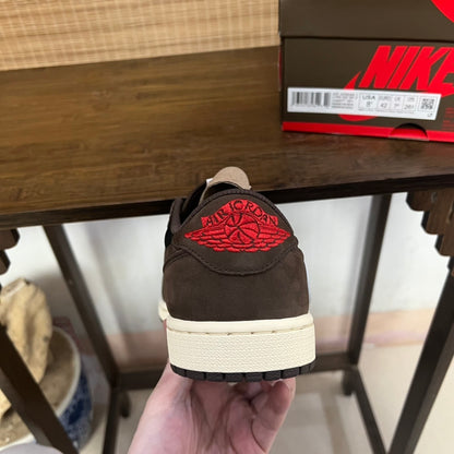 Air Jordan 1 Low Travis Scott Mocha