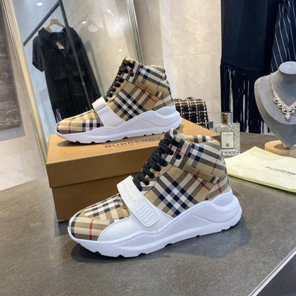 Burberry Regis Sneaker