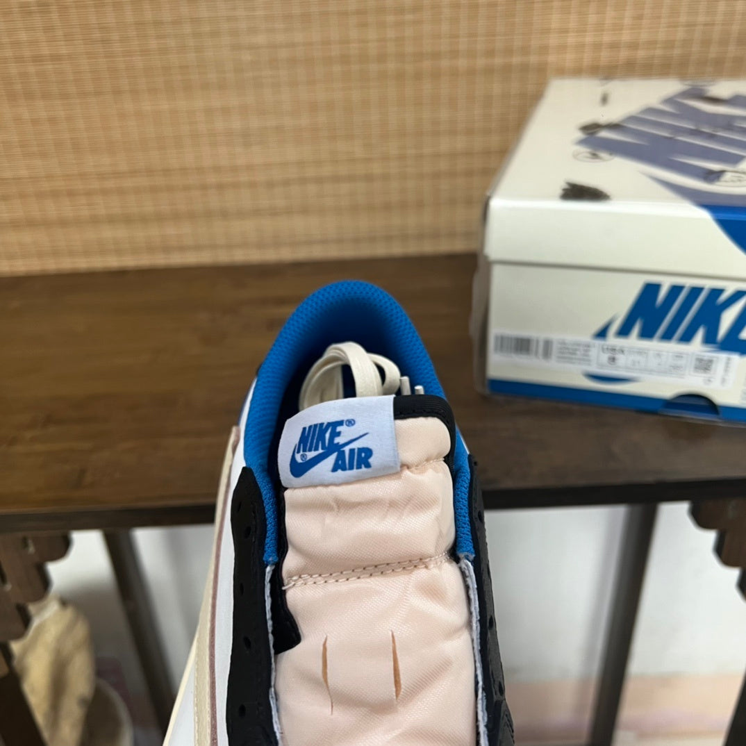 Air Jordan 1 Low Travis Scott Mocha