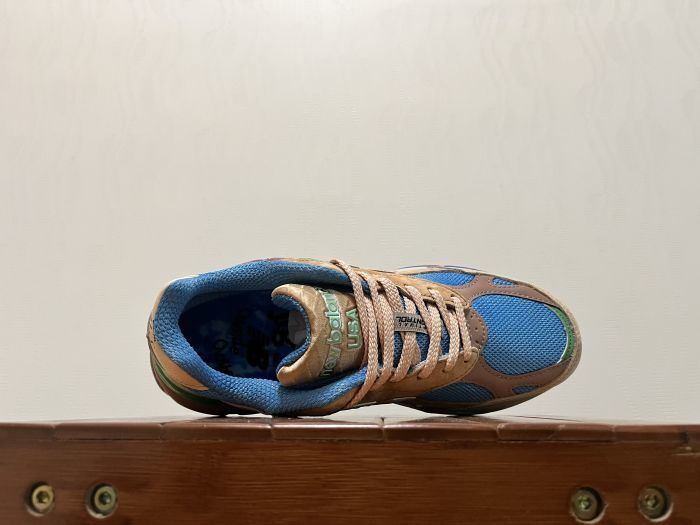 New Balance 990