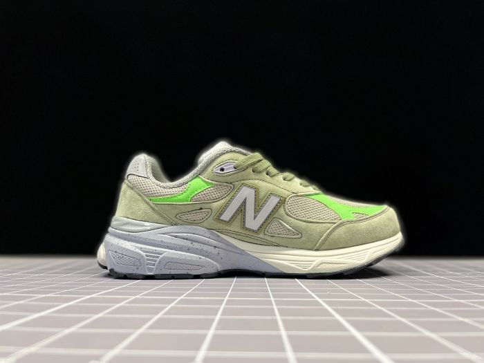 New Balance 990