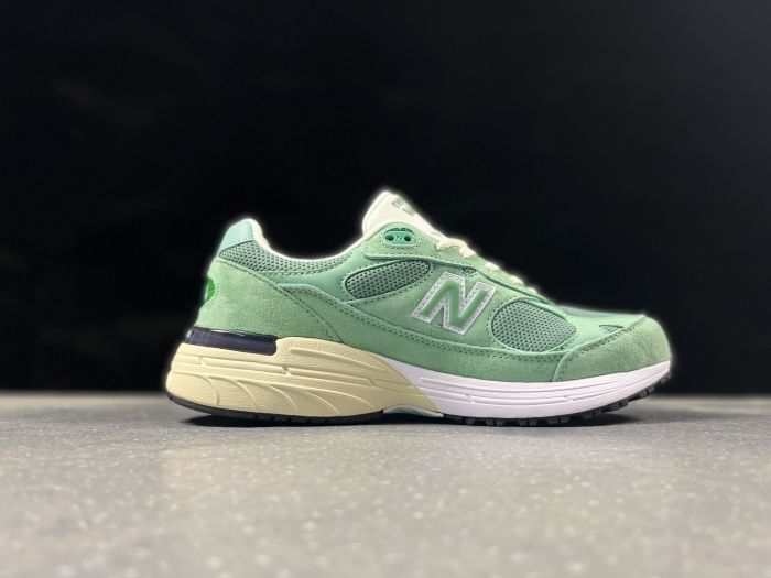 New Balance 993