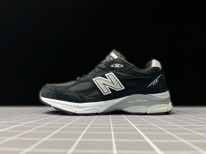 New Balance 990