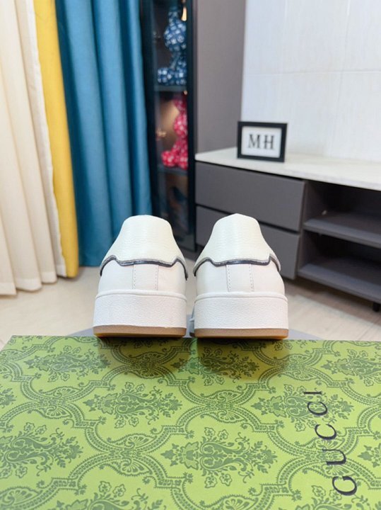 Gucci Low-Top Sneakers