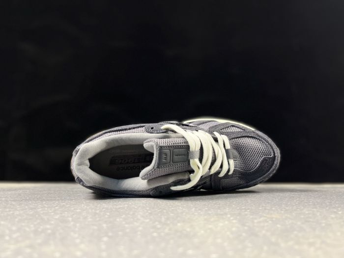 New Balance 1906R