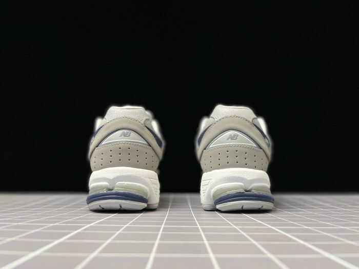New Balance 2002