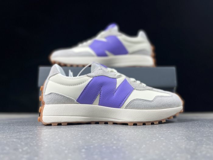 New Balance 327