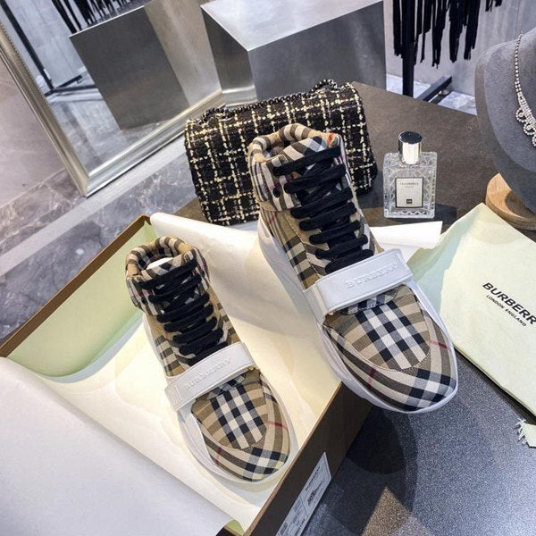 Burberry Regis Sneaker