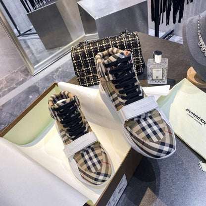 Burberry Regis Sneaker