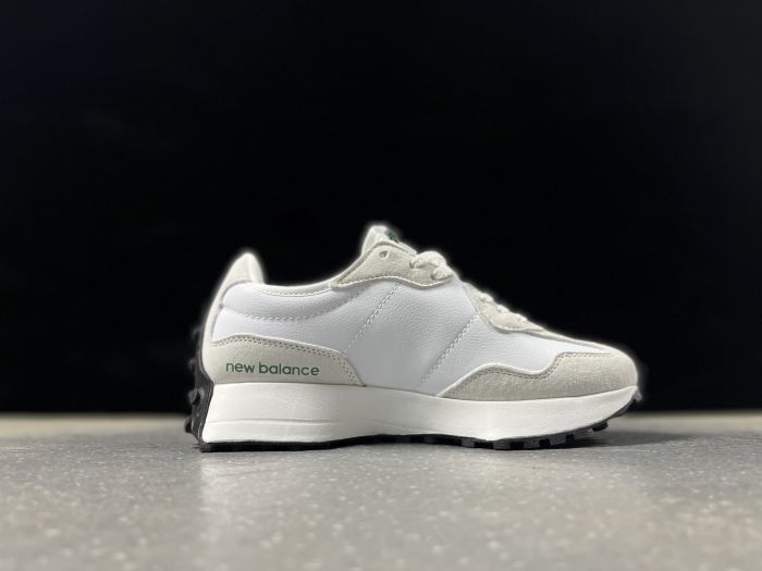 New Balance 327