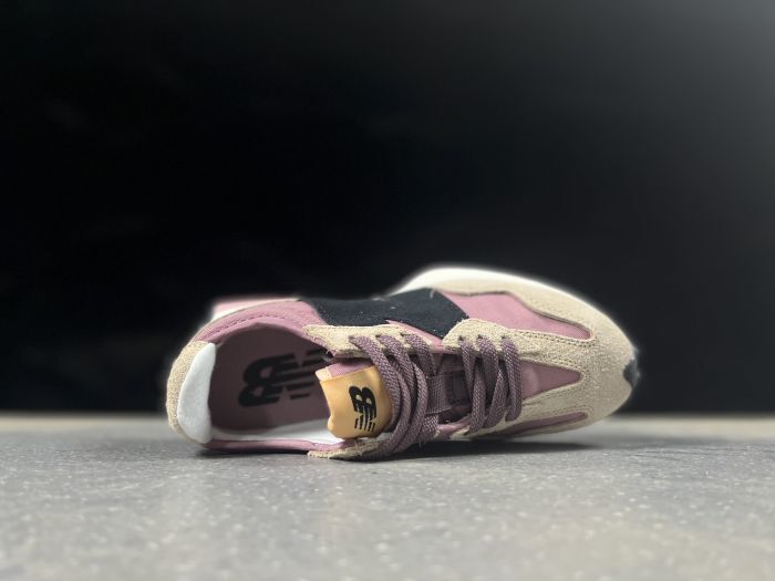 New Balance 327