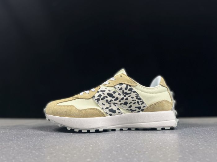 New Balance 327