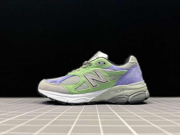 New Balance 990