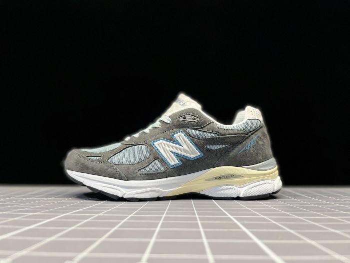 New Balance 990