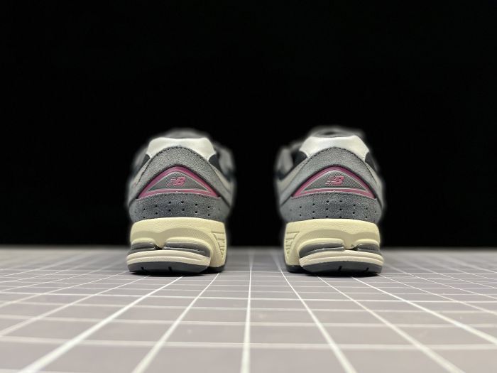 New Balance 2002
