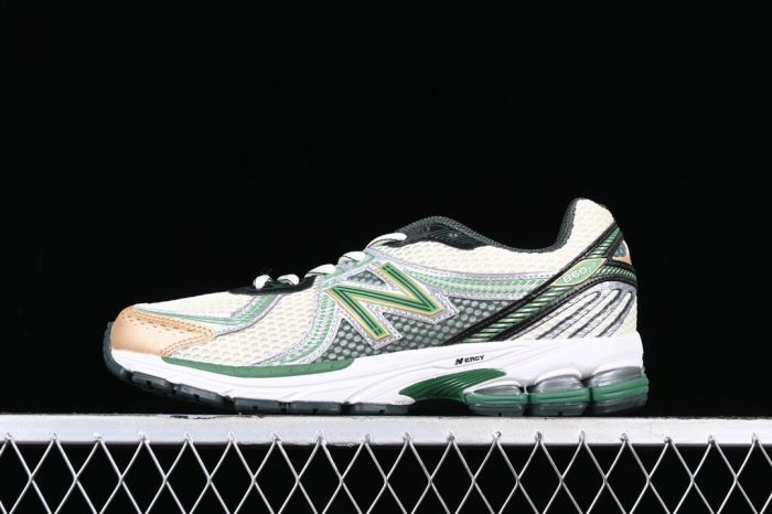 New Balance 860