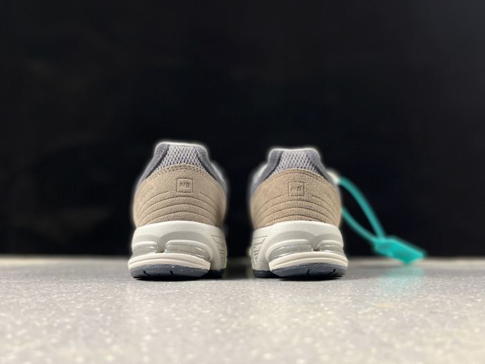 New Balance 1906R