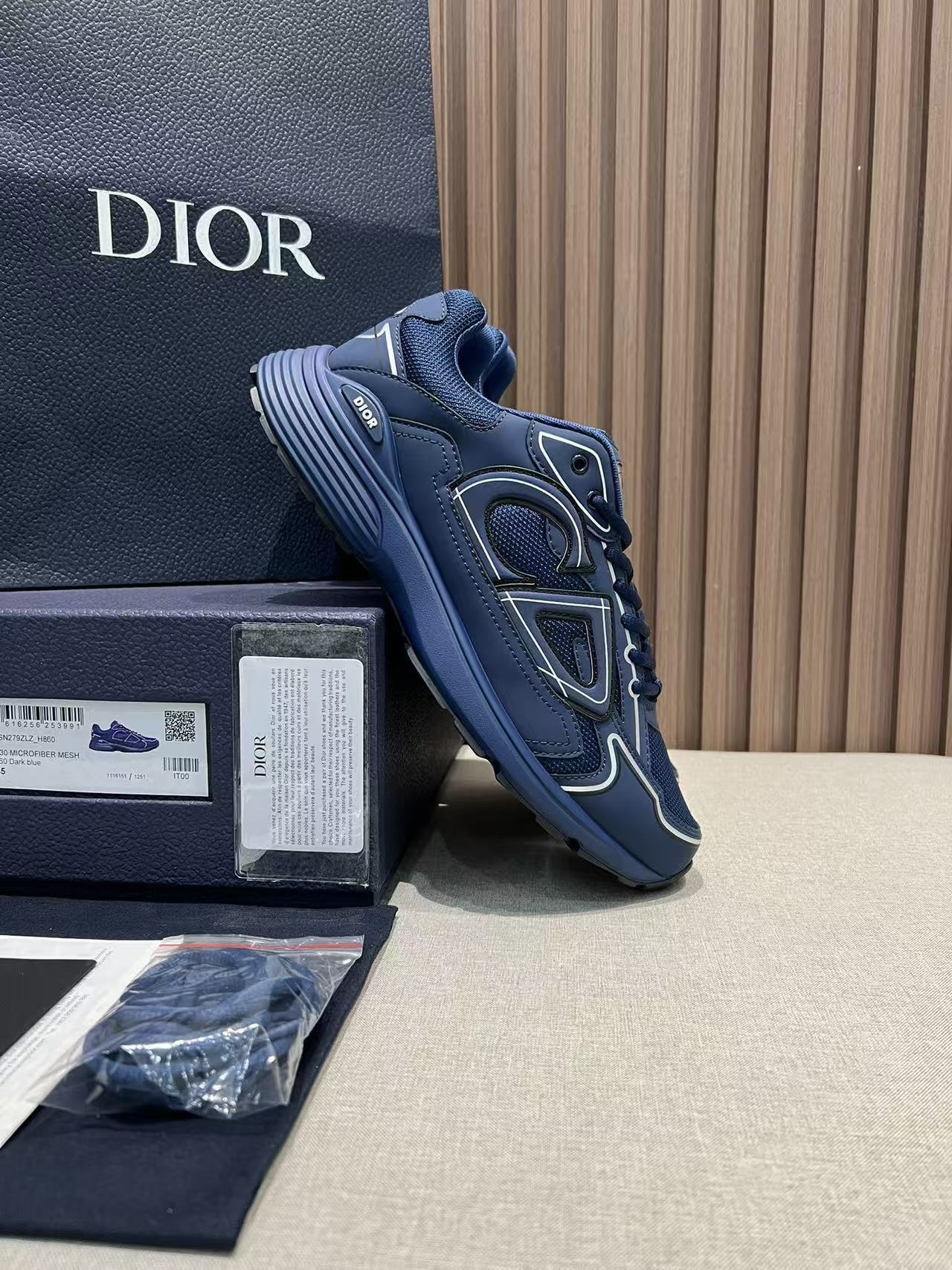Dior B30