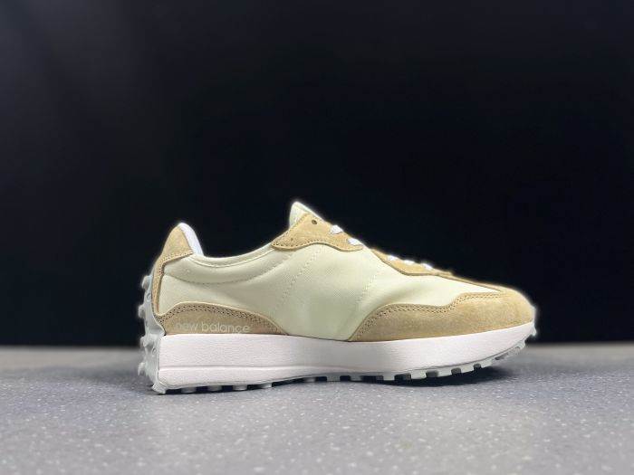 New Balance 327