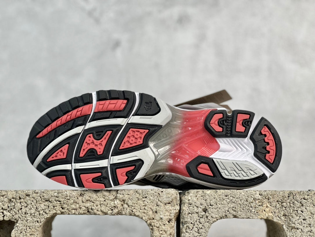 ASICS GEL-Kayano 14