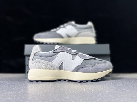New Balance 327