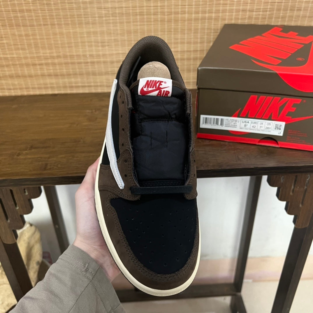 Air Jordan 1 Low Travis Scott Mocha