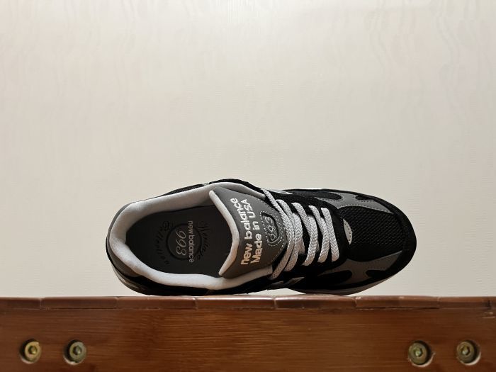 New Balance 993
