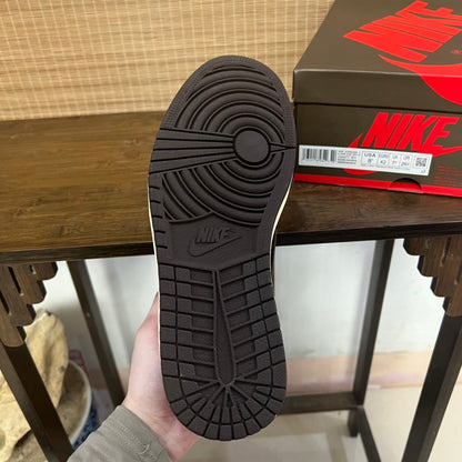 Air Jordan 1 Low Travis Scott Mocha
