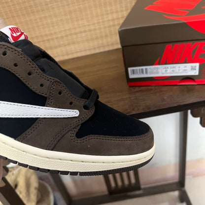 Air Jordan 1 Low Travis Scott Mocha