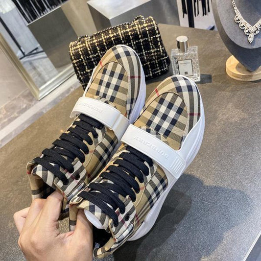 Burberry Regis Sneaker
