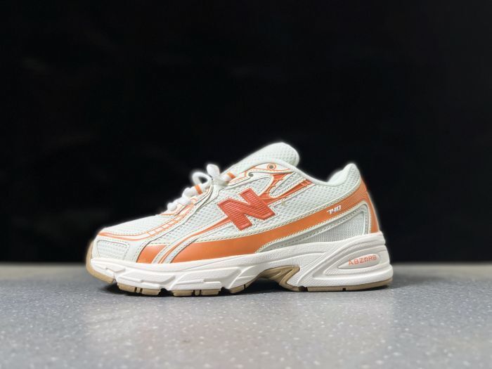 New Balance 740