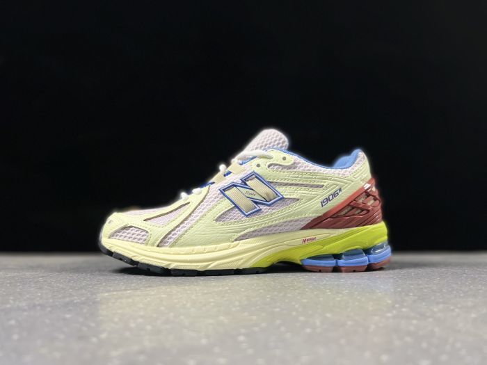 New Balance 1906R