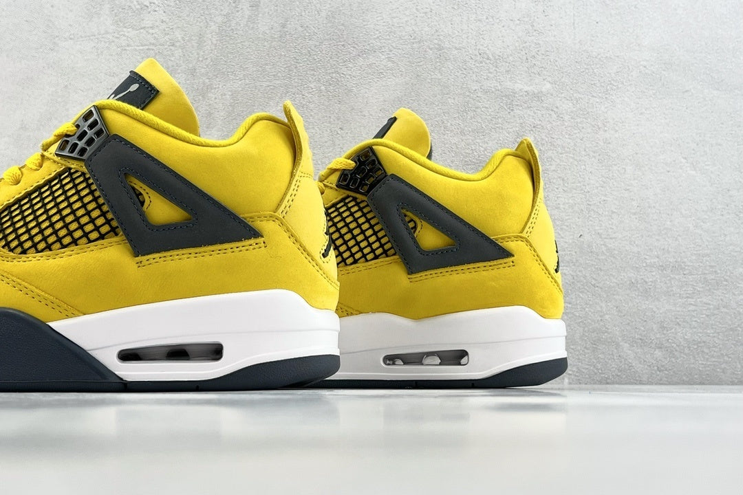 Nike Air Jordan 4 Retro