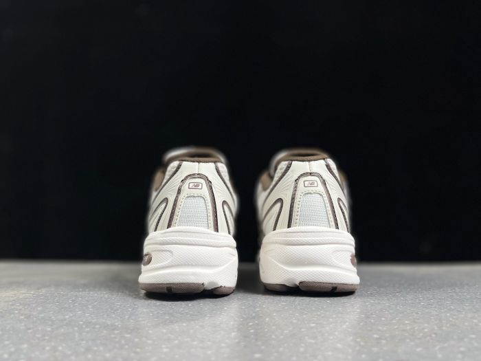 New Balance 740