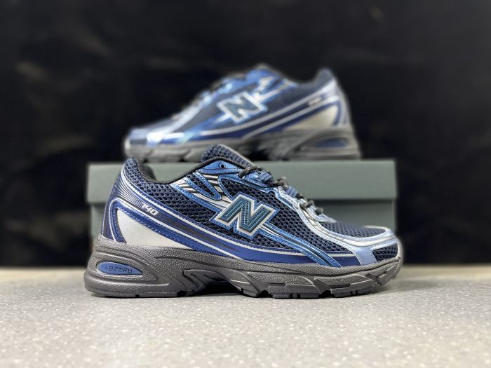 New Balance 740