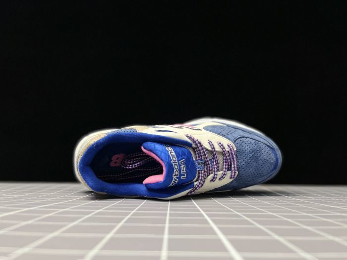 New Balance 990