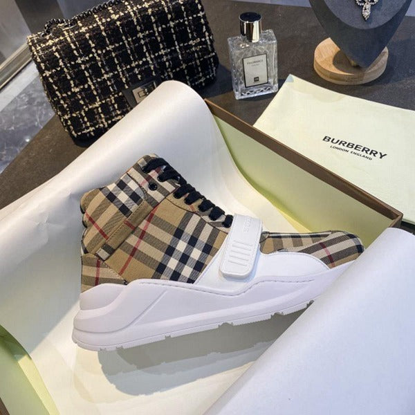 Burberry Regis Sneaker