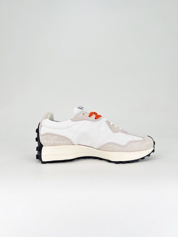 New Balance 327