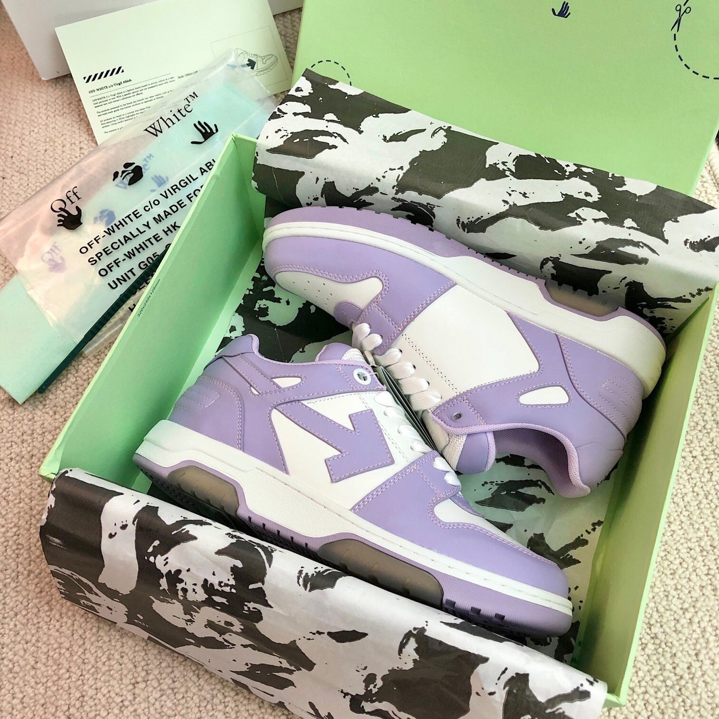 OFF-White Out Of Office