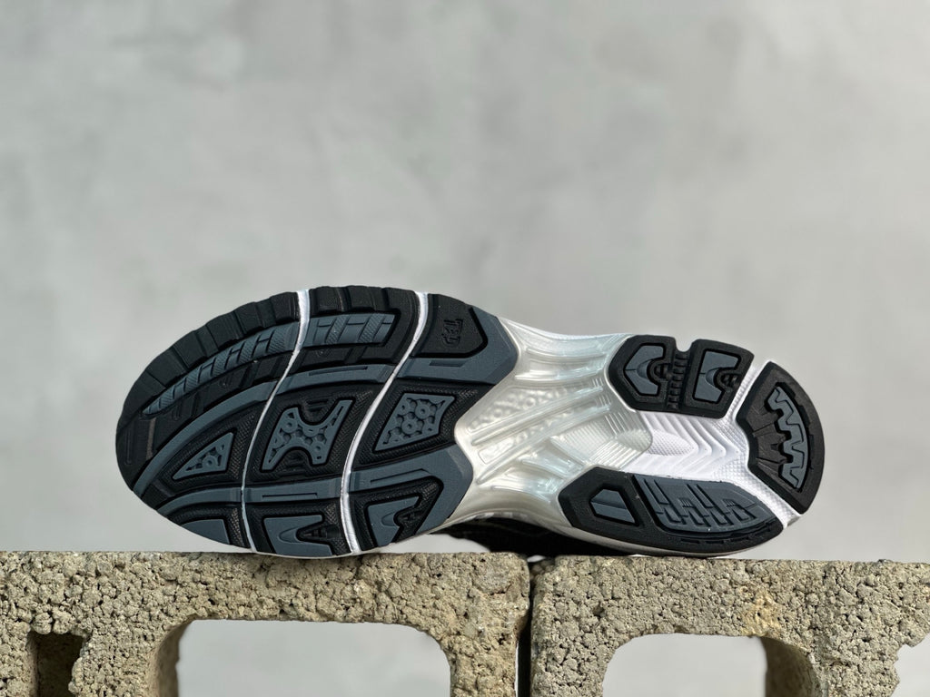 ASICS GEL-Kayano 14