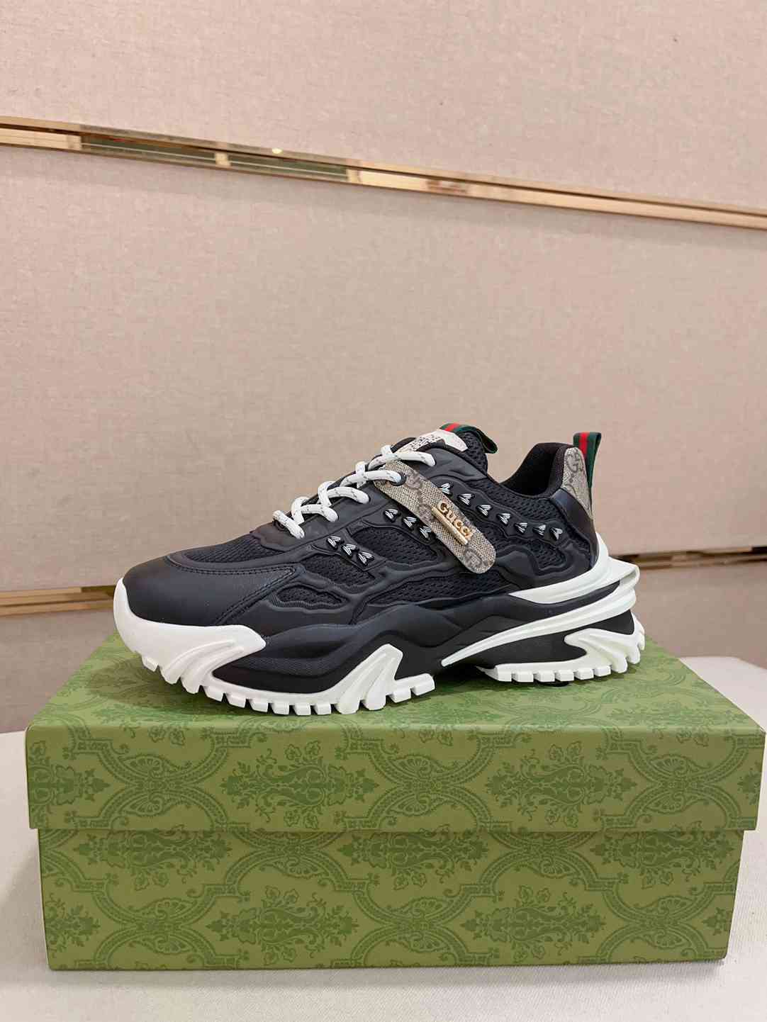 Gucci Cub3d Sneakers
