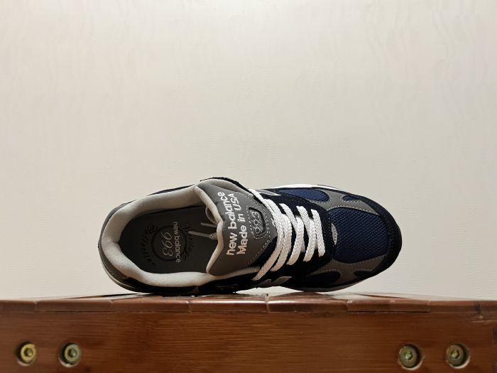 New Balance 993