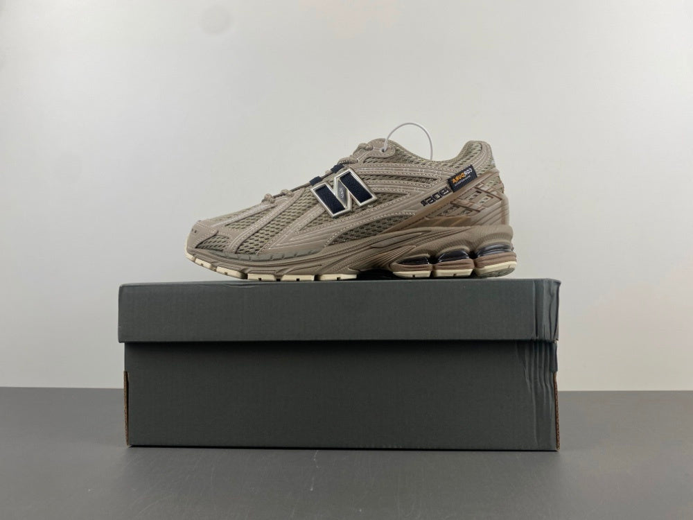 New Balance 1906