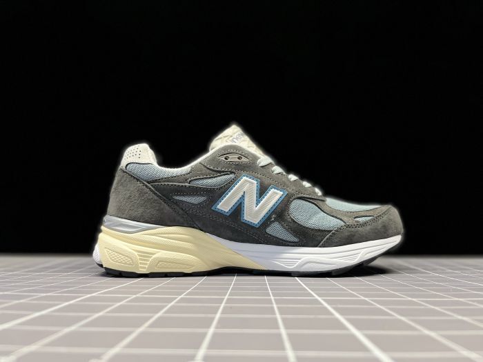 New Balance 990