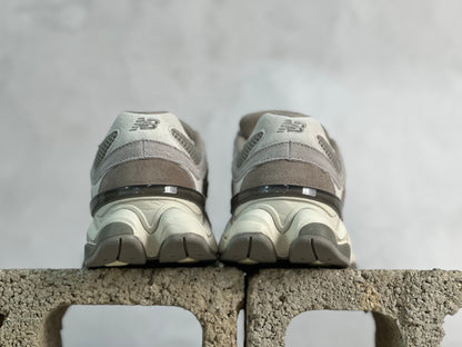 New Balance 9060 Beige