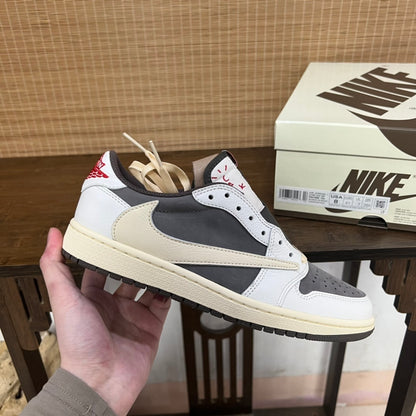 Air Jordan 1 Low OG Travis Scott Reverse Mocha