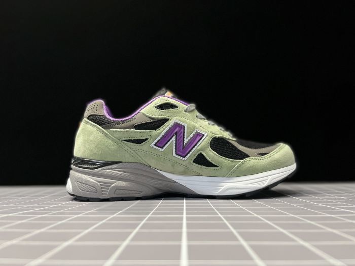 New Balance 990