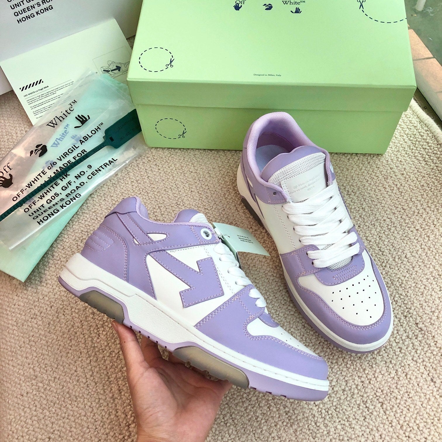 OFF-White Out Of Office