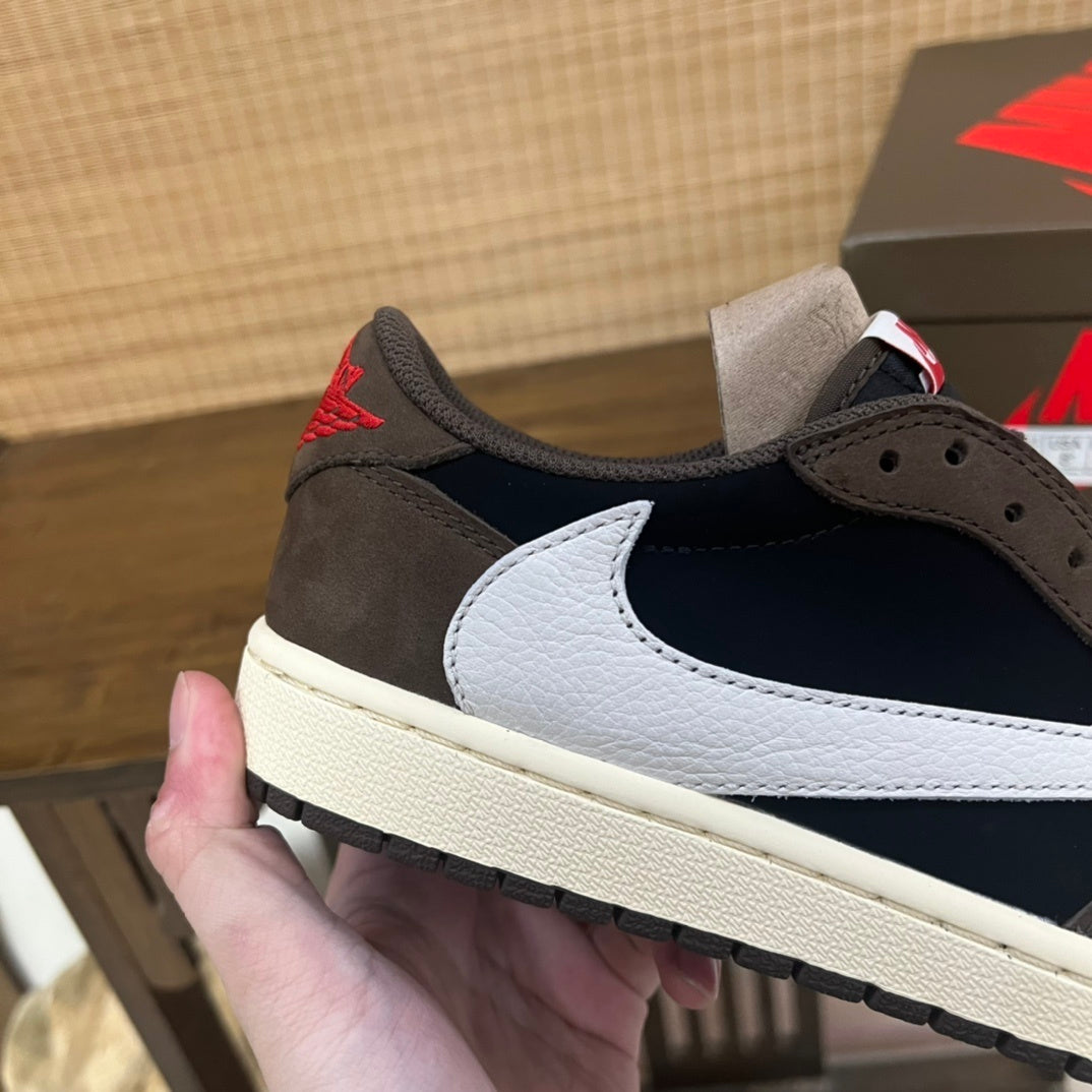 Air Jordan 1 Low Travis Scott Mocha